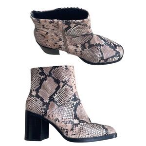 Steve Madden Tenley Snake Print Boots Heeled Ankle Booties Size 8.5 Tan Black